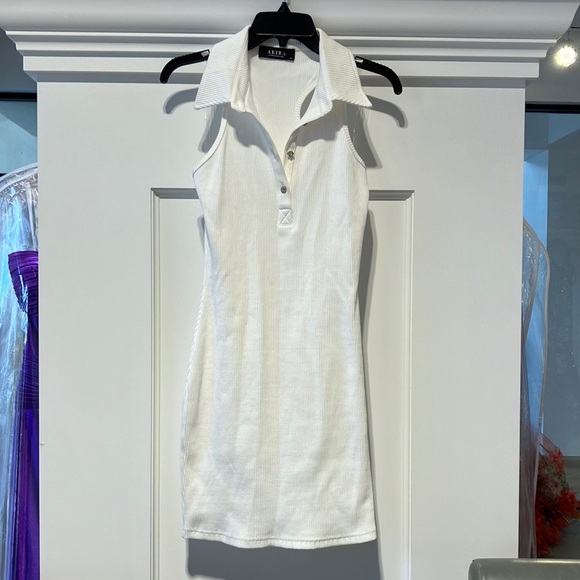 AKIRA Dresses & Skirts - Fitted Business Casual Dress